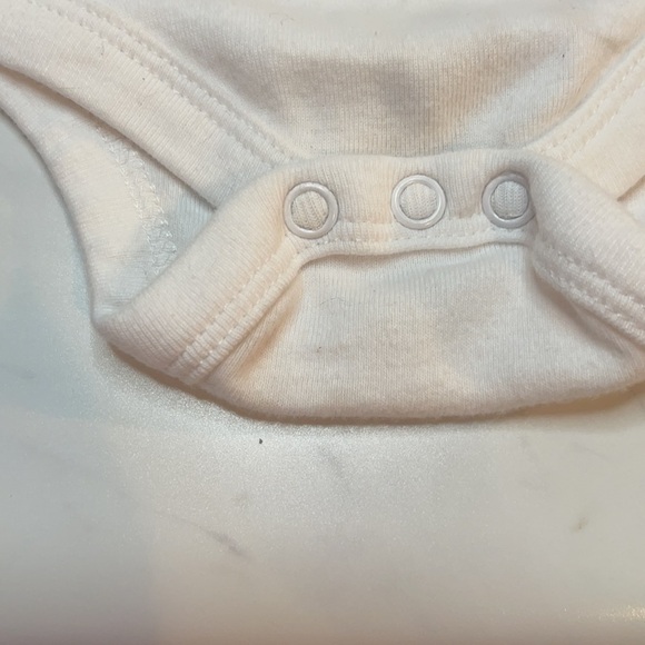 Joe Fresh 12-18m Newborn Baby 4 Pack White Cotton Bodysuit Set - Picture 6 of 7